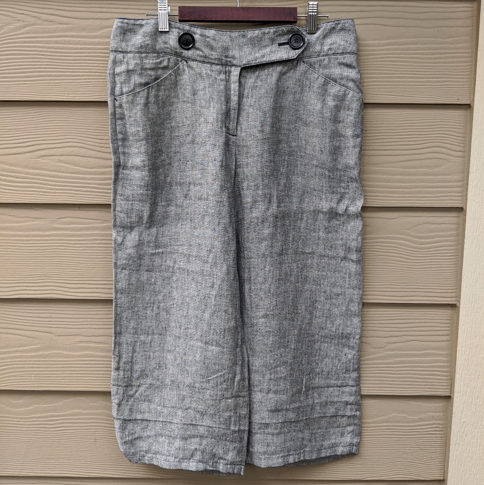 Grey Linen Capri's